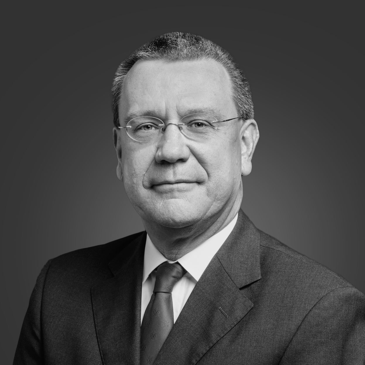 Dr. Ralf Nowak